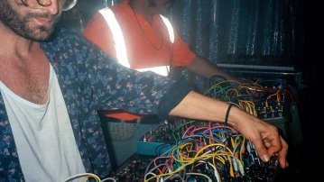 Skiclub Toggenburg // Adi Eberhard (Modularsynthesizer) & Tillmann Ostendarp (Synthesizer, Drummachines, Posaune)